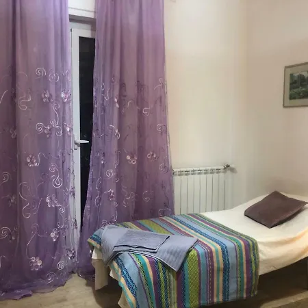 Lizart Garden Guest house