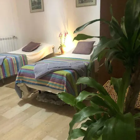 Lizart Garden Guest house